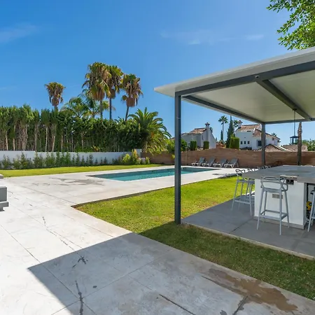 Apartment Newly Renovated 6 Bdrm Grand W Pool And Views