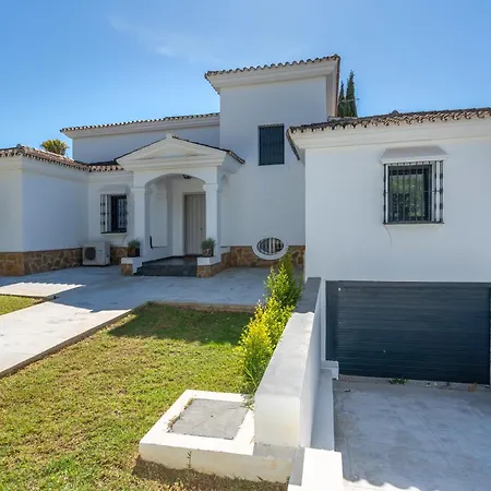 Newly Renovated 6 Bdrm Grand W Pool And Views Apartment Marbella