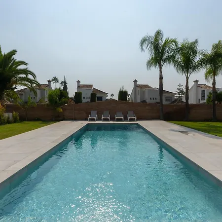 Newly Renovated 6 Bdrm Grand W Pool And Views
